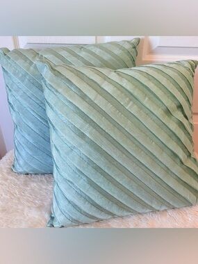 (2) 100% Dupioni Silk Sea Foam Green Accent Pillows Coastal Beach~ 17”x17”